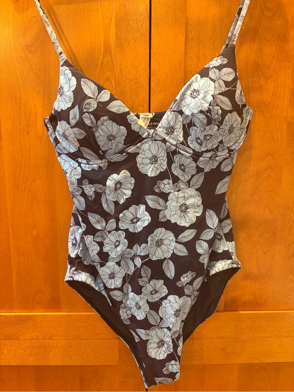 Vineyard Vines Floral One-Piece Swimsuit - Navy with Light Blue Flowers Size Med
